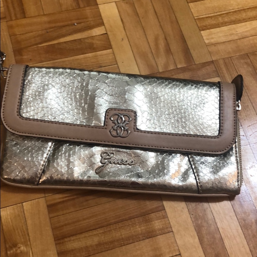Guess evening bag no scuff marks lightly used